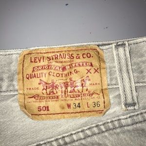 Vintage 501 Levi’s. No stains, excellent condition for vintage.